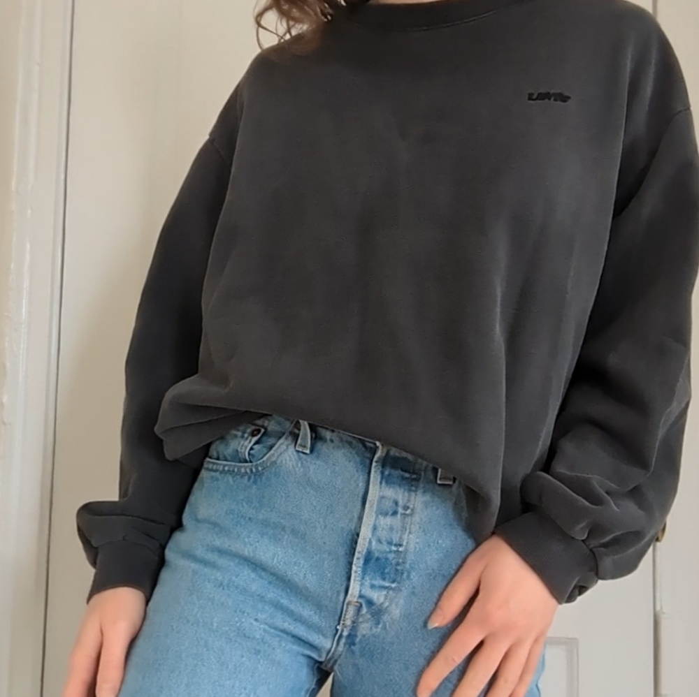 Levi Crewneck Sweatshirt